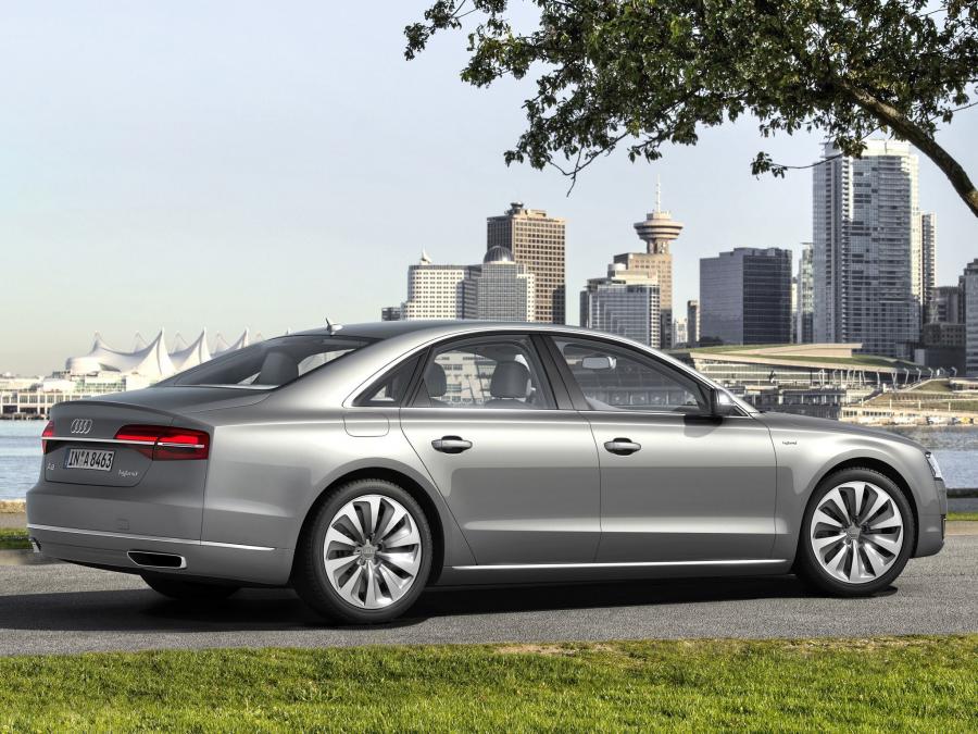  Audi A8 Hybrid (D4) 2013 года  (WW) (фото 6 из 11)